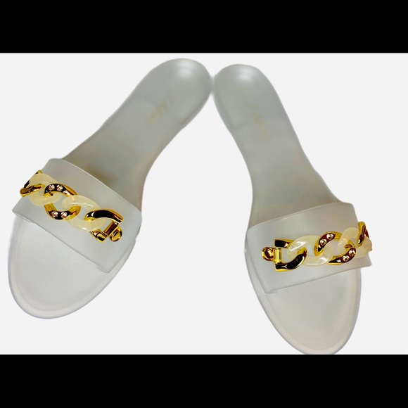 Deal - Picture 2 of 4